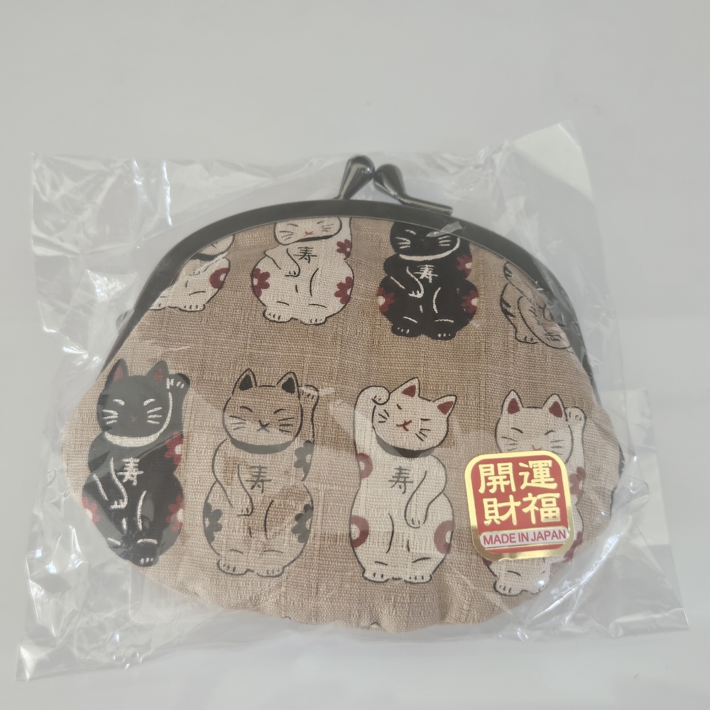 Japanese Fortune Wallet with Maneki-neko Design coin purse pouch case